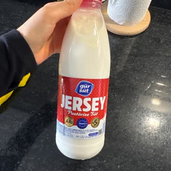 Zeytinburnu Mini BİM'de Son Kullanma Tarihi Geçmiş Süt Satışı