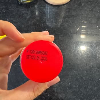 Zeytinburnu Mini BİM'de Son Kullanma Tarihi Geçmiş Süt Satışı