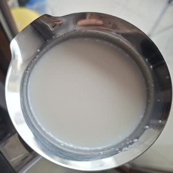 Vicdaniye Şok Market’te Kesilmiş Ve Tortulu Süt