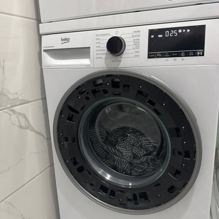Garanti Kapsamındaki Beko Çamaşır Makinesinin Kapağı Kırıldı Ve Servis Ücret Talep Ediyor