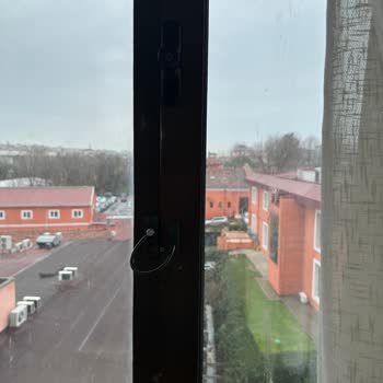 Aşırı Ücretli Hastanede Kötü Bakım Ve Eski Tesis Şikayetleri