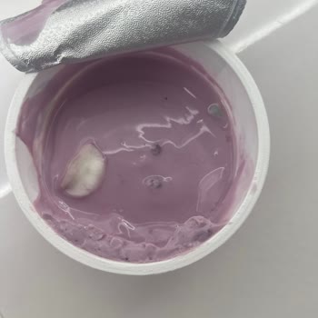 Getir'den Alınan Yoğurtta Küf Ve Sağlık Endişesi