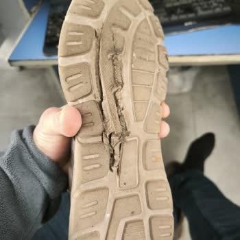 Lumberjack Ayakkabısının Alt Tabanının Kırılması Ve Su Sızması Nedeniyle İade Talebi