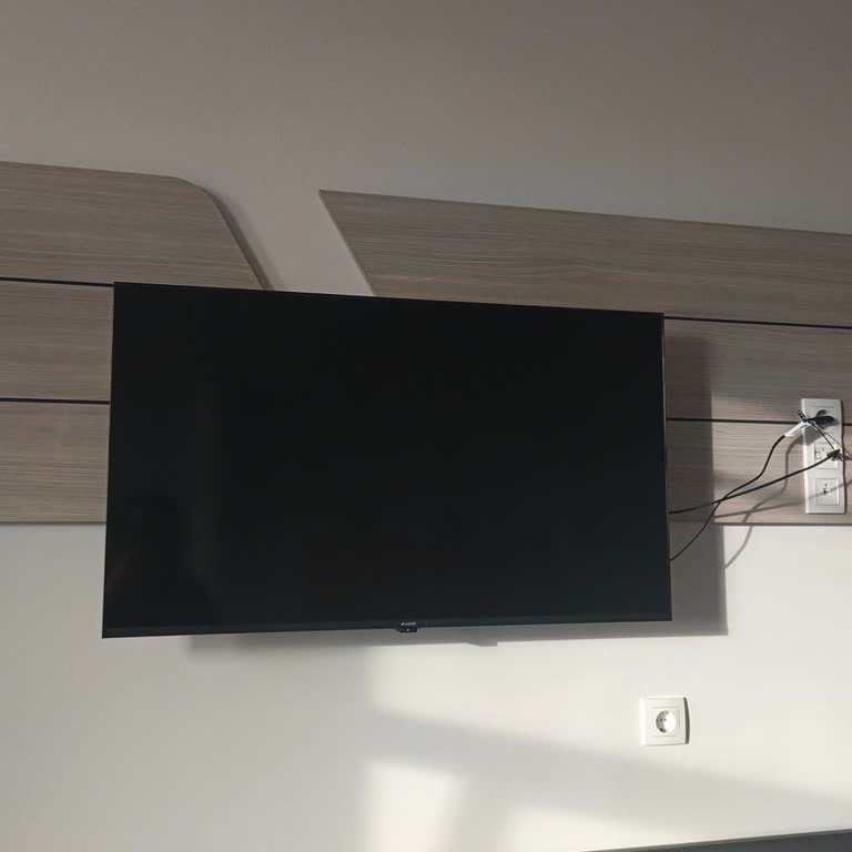 Odalarımızda Televizyon Kumandası Olmadan Konfor Bozuluyor