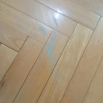 Bu Farklı Ayakkabı Ayıplı Ayakkabının İadesi Ve Kargo Ücretinin Ücretsiz Ödenmesi!