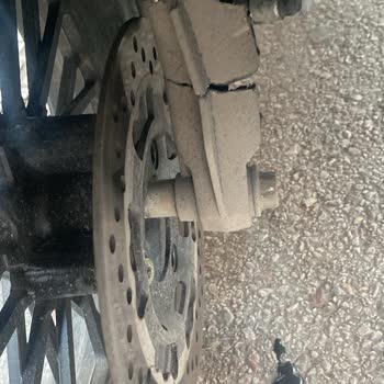 Motolüx Elektrikli Yük Taşıma Aracının Çift Kırılması Ve Elektrik Kesintileri