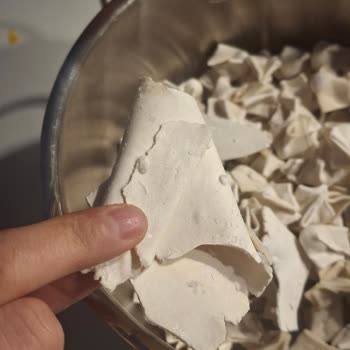 Superfresh Mantı Üzerindeki Tarih Çelişkisi Ve Şekilsiz Hamur Parçaları