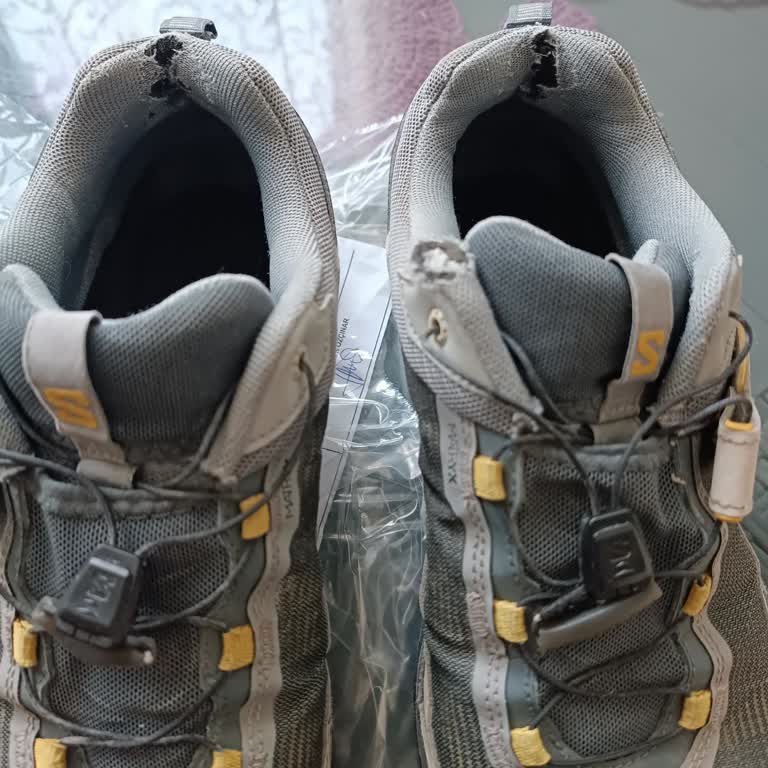 İki Salomon Ayakkabısında Aynı Yırtılma Sorunu, İade Talebi