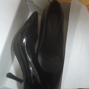 Ayıplı Ve Yanlış Numara Ayakkabılar İçin Doğru Ürün Ve Değişim Talebi