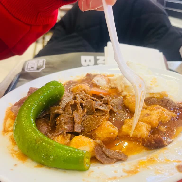 Usta Dönerci Donmuş Pide, Sulu Sos ve Kalitesiz İskenderle 610 TL’lik Hayal Kırıklığı