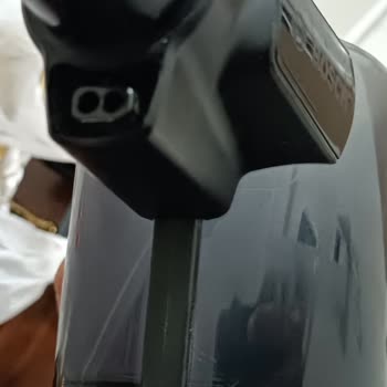 Garanti Kapsamındaki Süpürge Haznesi Çatladı, Ücretsiz Değişim İsteniyor