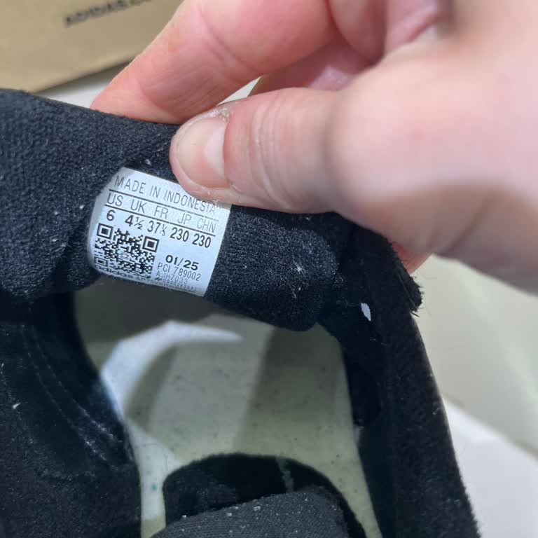 Adidas Superstar II Ayakkabısının İç Tabanı 4 Ayda Ayrıldı Ücretsiz Değişim İstiyorum