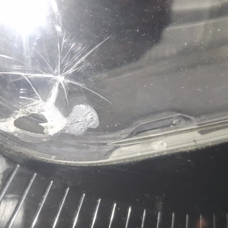 Hoover Servisi Kapak Camını Kırdı Ve Ücret Talep Ediyor