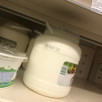 İstanbul Kartal Cevizli Şok Markette Tarihi Geçmiş Yoğurt Satışı