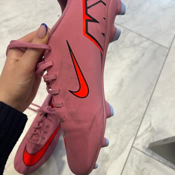 Nike Mercurial Kramponunda Tek Kullanımda Aşınma Ve Mağazanın Olumsuz İncelemesi