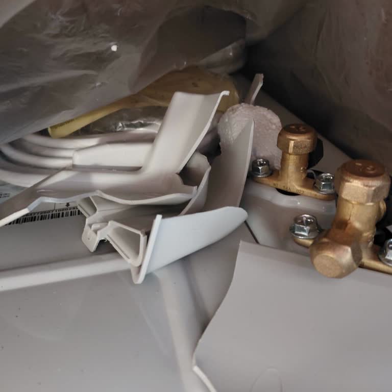 Kırık Parçalı Klima Teslimatı, Satıcı Ve Epttavm Cevapsız, Fatura Yok!