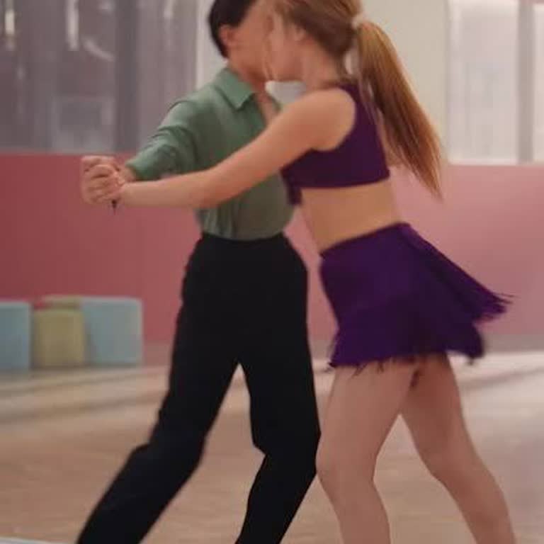 Show Tv Haydi Tut Elimi Dizisindeki Çocuk Teşhiri Ve İstismarı Şikayeti