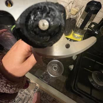 Sinbo Shb 3106 Model İç Haznedeki Kırılan Parçanın Yedek Parça Temini İçin Hızlı Çözüm Talebi