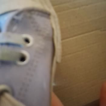 FLO Ayakkabı Açıklar Çocuk Sağlığını Tehlikeye Atıyor Ve Değişim Talebim Reddedildi