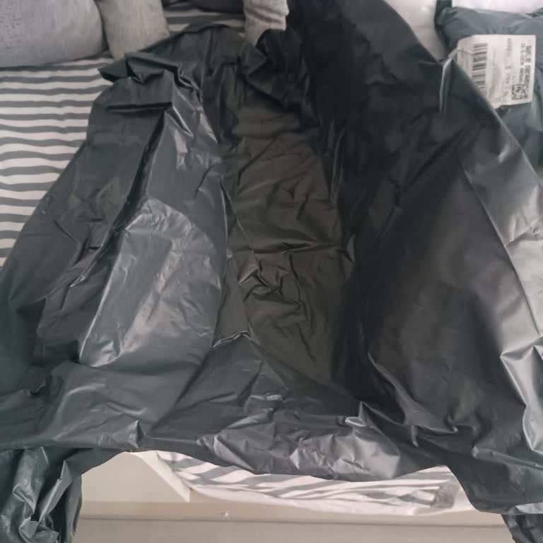 Satıcı Boş Poşet İddiası Ve Hakaretli İade Reddi