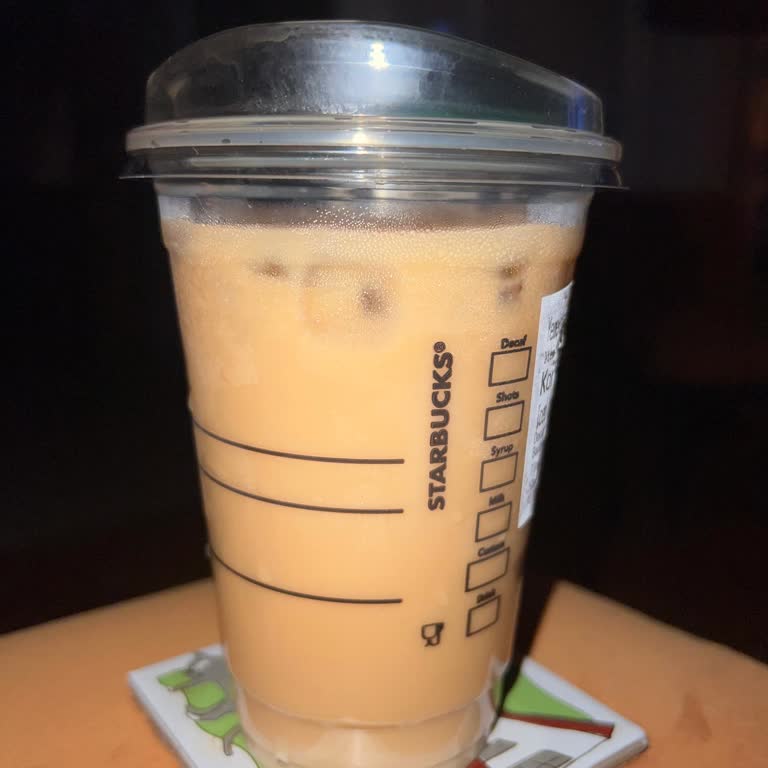 Badem Sütlü Ice Latte Siparişinde Yanlış Süt Ve Bozuk Ürün