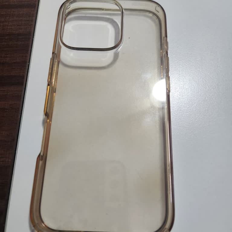 Spigen Telefon Kılıfının Bir Ayda Sararması Ve Değişim Talebi
