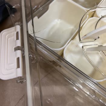 Kırık Kapaklı Taşıma Kutusu İçin 15 Gün Oyalama Ve Acil Çözüm İsteği