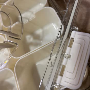 Kırık Kapaklı Taşıma Kutusu İçin 15 Gün Oyalama Ve Acil Çözüm İsteği