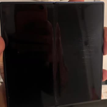 Samsung Z Fold 7 Ekran Arızası İçin Garanti Değişim Talebi