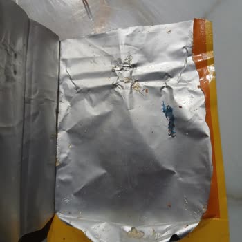 Pro Line Yaş Kedi Mamasında Mavi Plastik Yabancı Madde