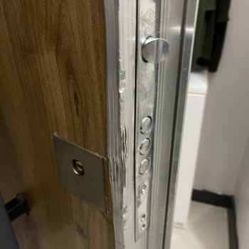 Çatı Sızıntısı Ve Rutubet Sorunu Çözülmedi