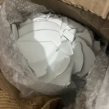 Kırık Yemek Takımı Kargo Tesliminde Hasar Ve Tazminat Talebi