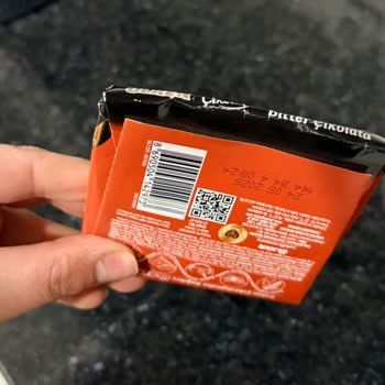 Ülker %60 Bitter Çikolata Ambalajı Kapalıyken Yarı Eksik Çıktı