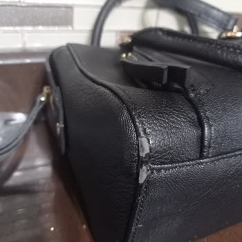 Derimod Outlet Çantası Deri Dökülmesiyle Kullanılamaz, İade Talebi Reddi