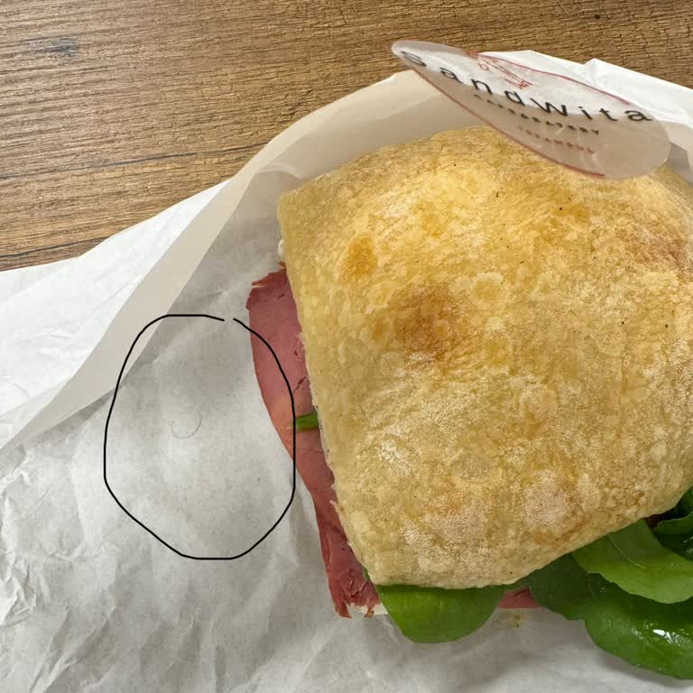 İçinde Kıl Çıkan Sandviçte Hijyen Sorunu Ve İade Reddi