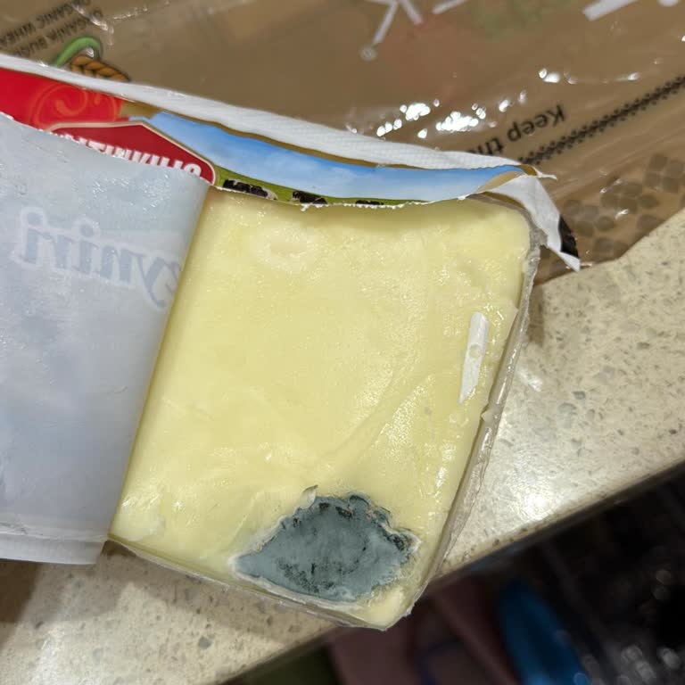 Yanlış Teslimat, Gecikme Ve Küflü Kaşar Peynir İade Talebi