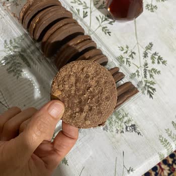 Tarih Geçmemiş Ürün Kalitesiz Ve Pahalı