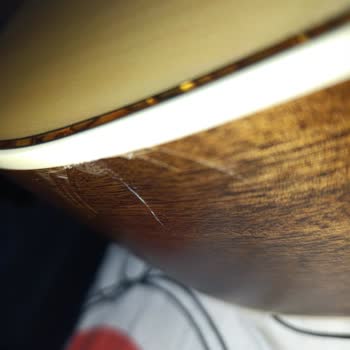 Çatlak Gitar Teslimatı, Satıcı Ve Kargo Tarafından Sorumluluk Reddi