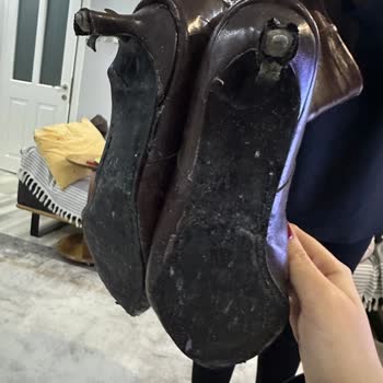 Shoeberry Çizmesi İki Ayda Açıldı Ve Topuğu Kırıldı