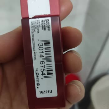 Maybelline Teddy Tint Dudakları Yapıştırıyor, Kullanılamaz Durumda Ve Para İadesi Talebi