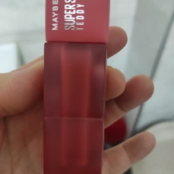 Maybelline Teddy Tint Dudakları Yapıştırıyor, Kullanılamaz Durumda Ve Para İadesi Talebi