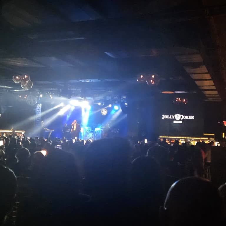 Jolly Joker Girişinde Personelin Kaba Tutumu Ve Çanta Politikası