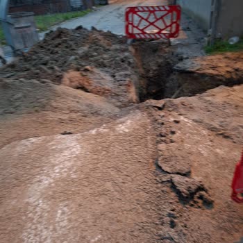 Gdz Elektrik Dağıtım Soma'da Elektrik Kazı Çalışması Sokakları Çökertti