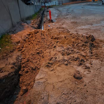 Gdz Elektrik Dağıtım Soma'da Elektrik Kazı Çalışması Sokakları Çökertti