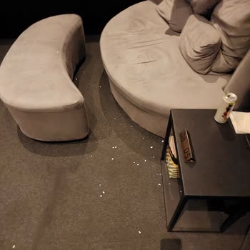 Paribu Cineverse Gold Class Seansında Hijyen Sorunu Ve Temizlik Eksikliği