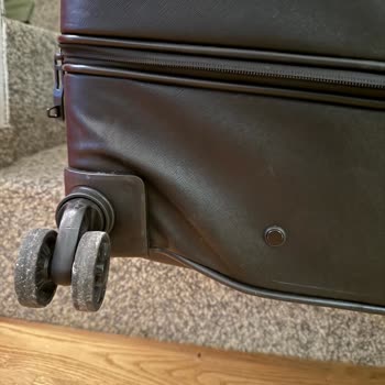 Kırık Valiz Teslimi İçin Ajet’e Tam Tazminat Talebi