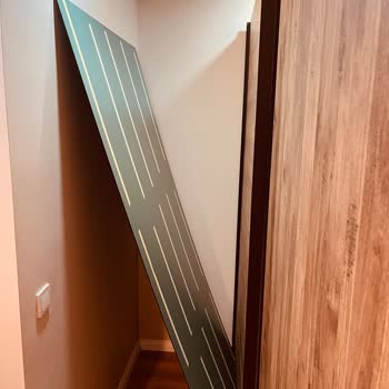 Enza Home Aynanın Düşmesi Çocuk Güvenliğini Tehdit Ediyor Ve Ücretsiz Düzeltme Talebi!