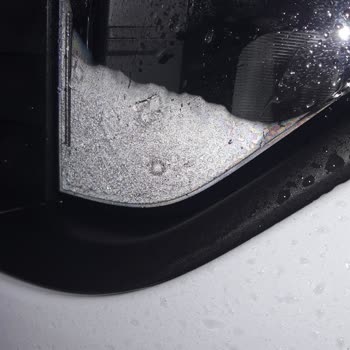 Yeni Ford Courier’da Far Buğulanması Güvenlik Riski