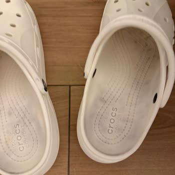 İlk Kullanımda Boya Veren Çorap Nedeniyle Crocs Terliğim Lekelendi Ve İade Talep Ediyorum