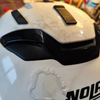 Nolan N70 GT Kaskında Boya Atması Ve Güneş Vizörü Arızası